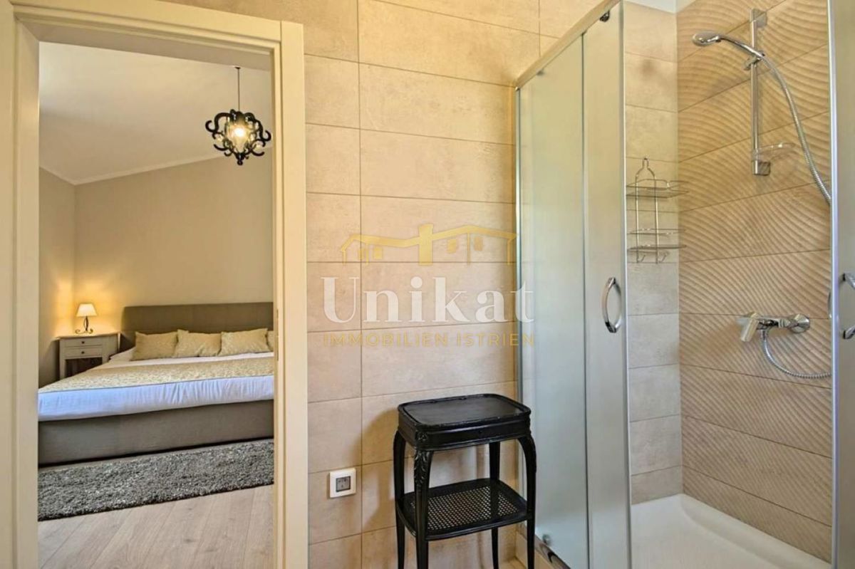 Casa con piscina vicino a Poreč